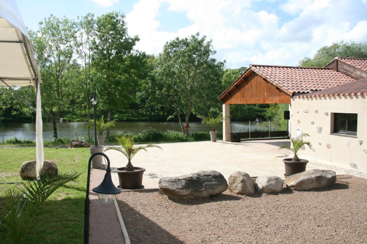 Logis De L'Aubonniere Hotel Chaille-sous-les-Ormeaux Exterior photo